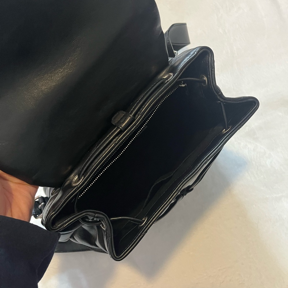 Saint Laurent small loulou quilted backpack - Picture 12 of 14